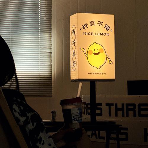 户外发光小灯箱 夜间引人注目的广告新宠